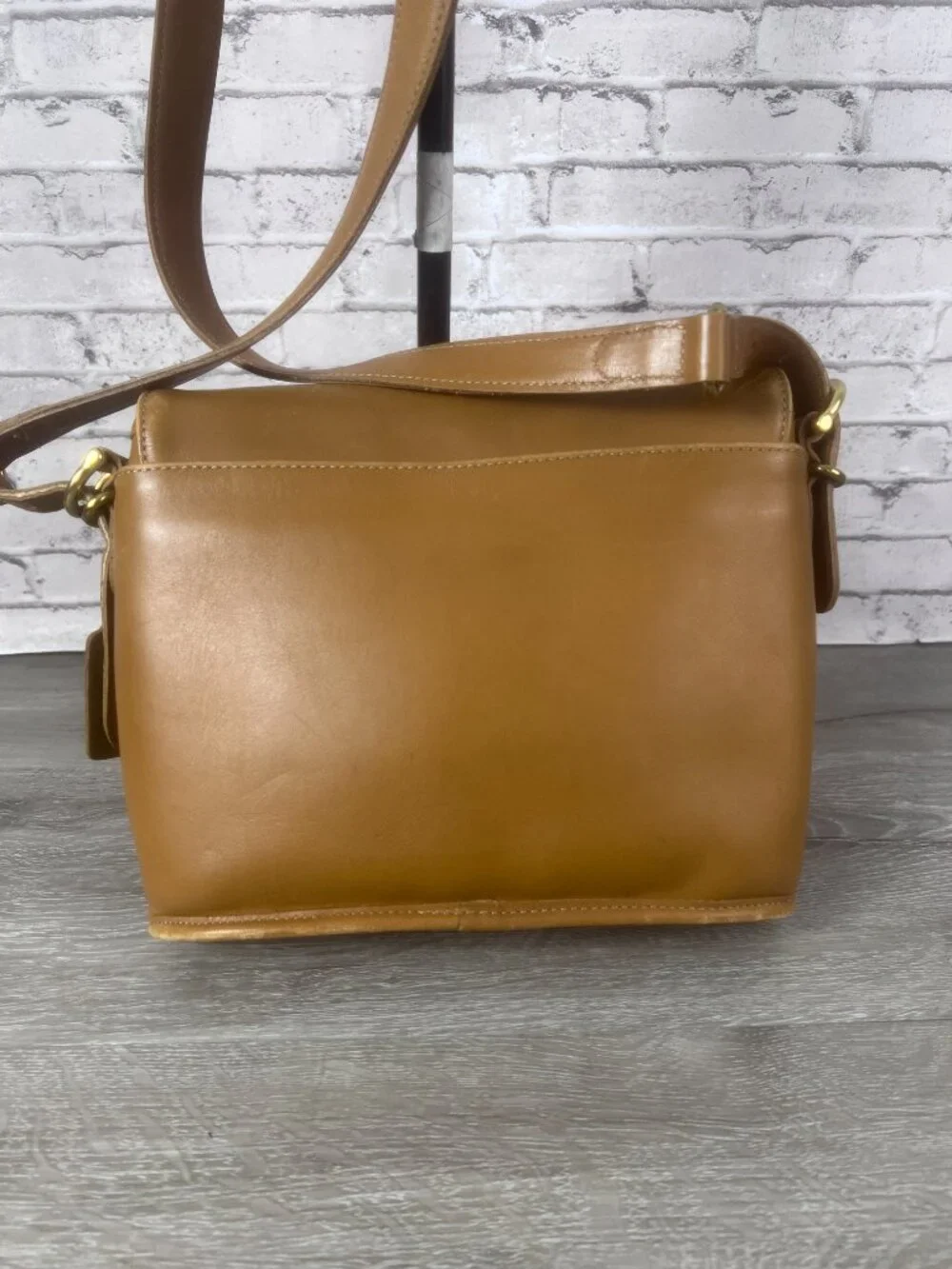 Rare Color Toffee Vintage Coach Equestrian Small Flap 9801